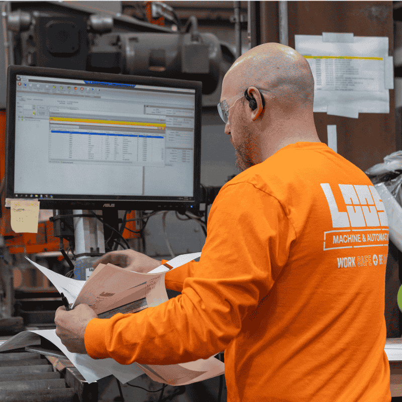 Loos Machine & Automation employee working